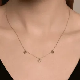 Колье с бриллиантами из золота